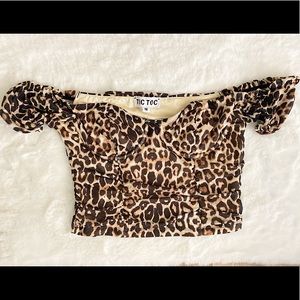 Leopard crop top! Off the shoulders :)